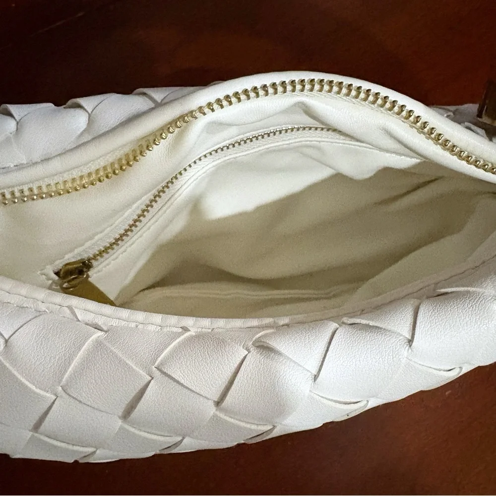 White Woven Hobo Bag Mini Top Handle Chic Minimalist Resort Cute